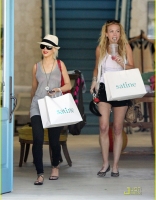 Filename=christina-aguilera-shopping-spree-11.jpg
Filesize=282KiB
Dimensions=930x1222
Date added=Jan 20, 2019 christina-aguilera-shopping-spree-11.jpg
