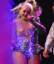 christina-aguilera_09112019e_03.jpg
