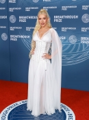 xtinadaily_christina_aguilera_11th_Breakthrough_Prize_Ceremony_at_Barker_Hangar_1411421431440.jpg