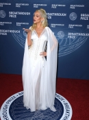 xtinadaily_christina_aguilera_11th_Breakthrough_Prize_Ceremony_at_Barker_Hangar_3373383393400.jpg