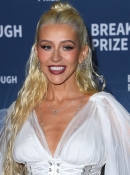 xtinadaily_christina_aguilera_11th_Breakthrough_Prize_Ceremony_at_Barker_Hangar_3453463473480.jpg