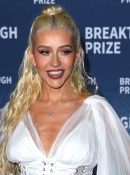 xtinadaily_christina_aguilera_11th_Breakthrough_Prize_Ceremony_at_Barker_Hangar_3493503513520.jpg