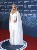 xtinadaily_christina_aguilera_11th_Breakthrough_Prize_Ceremony_at_Barker_Hangar_3973983994000.jpg