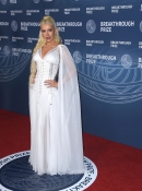 xtinadaily_christina_aguilera_11th_Breakthrough_Prize_Ceremony_at_Barker_Hangar_4414424434440.jpg