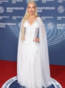 xtinadaily_christina_aguilera_11th_Breakthrough_Prize_Ceremony_at_Barker_Hangar_5295305315320.jpg