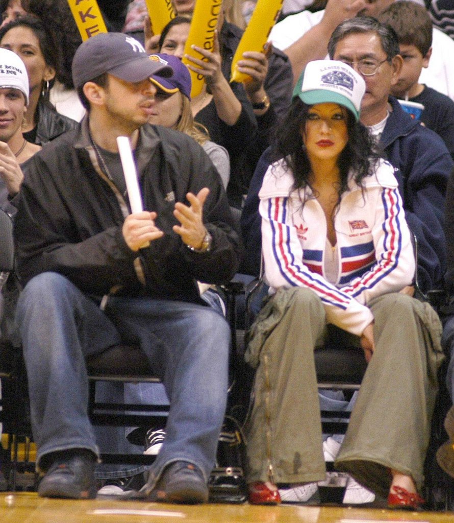 vtOwNdz-7FE.jpg vtOwNdz-7FE.jpg