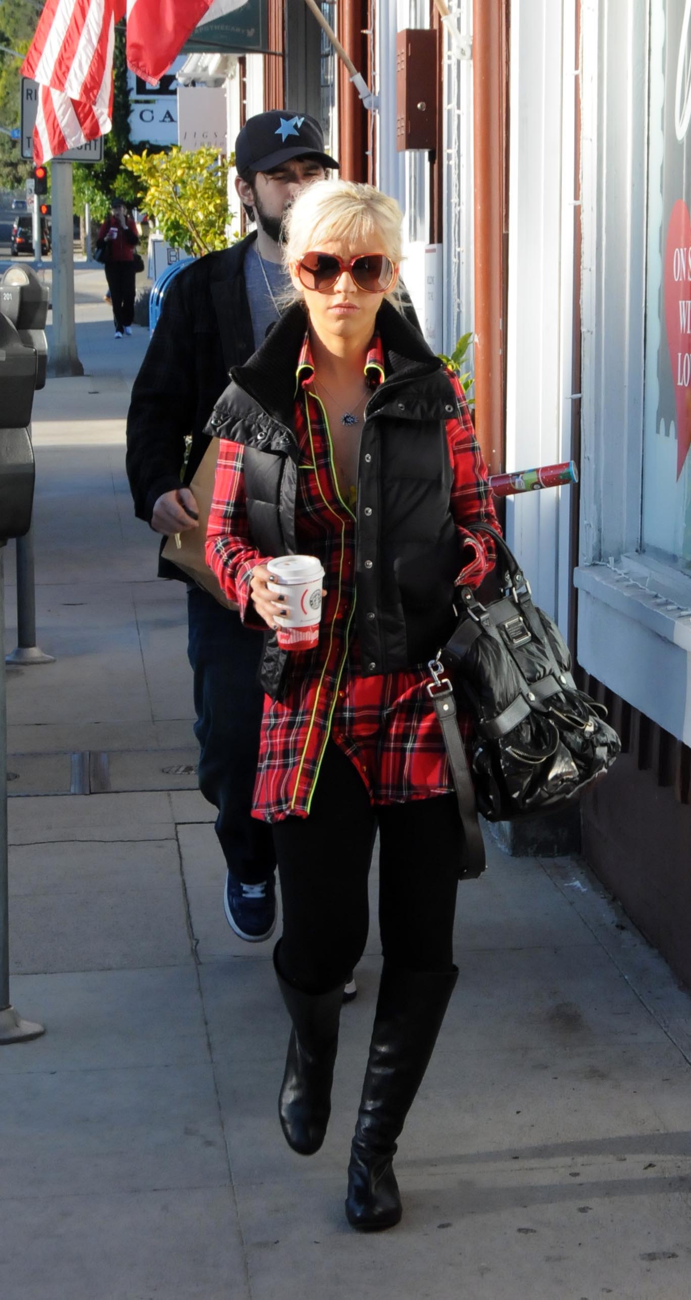 xd_458_285829.jpg xd_458_285829.jpg