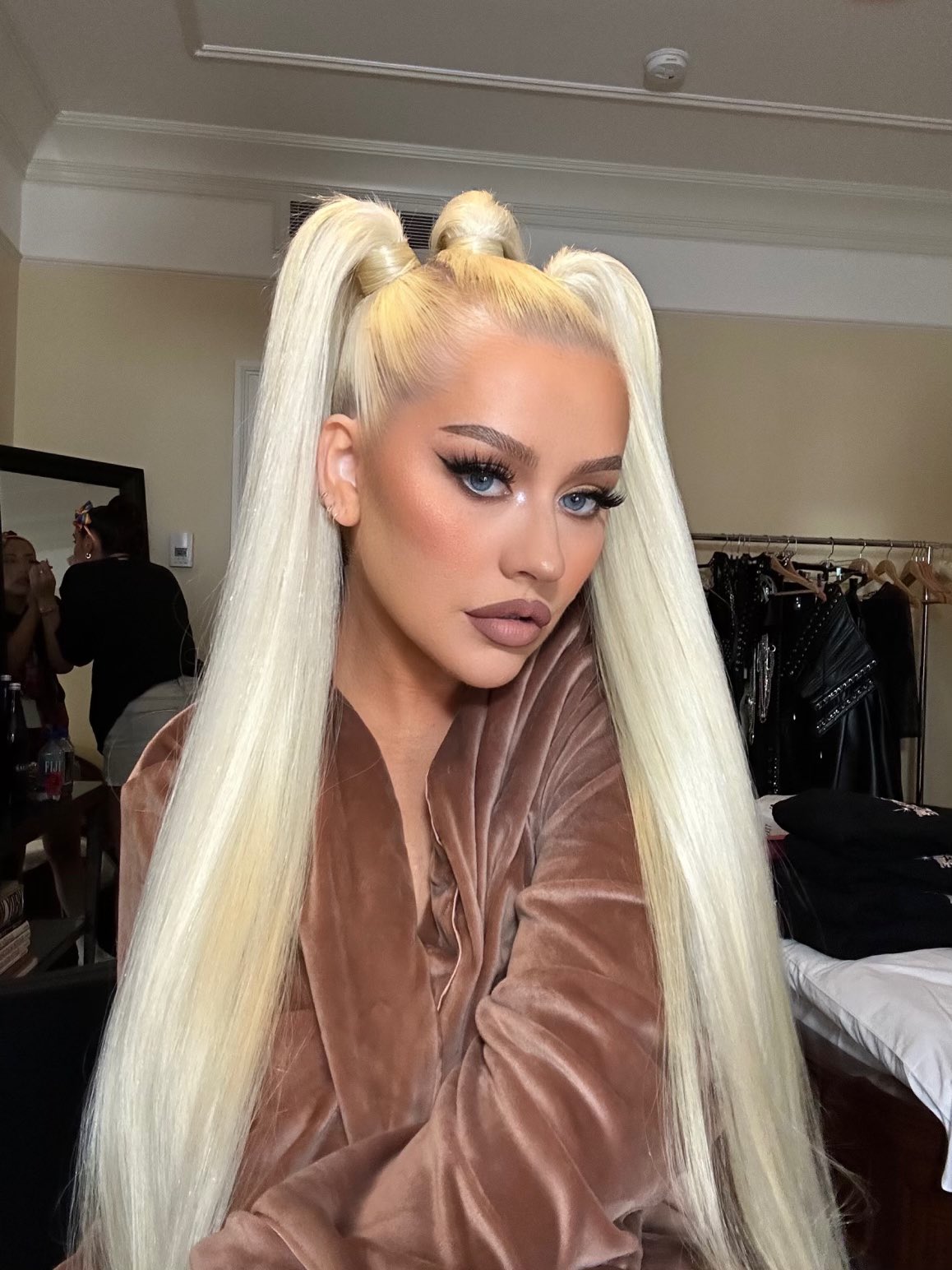 xtina-1675284268912906241-img1.jpg