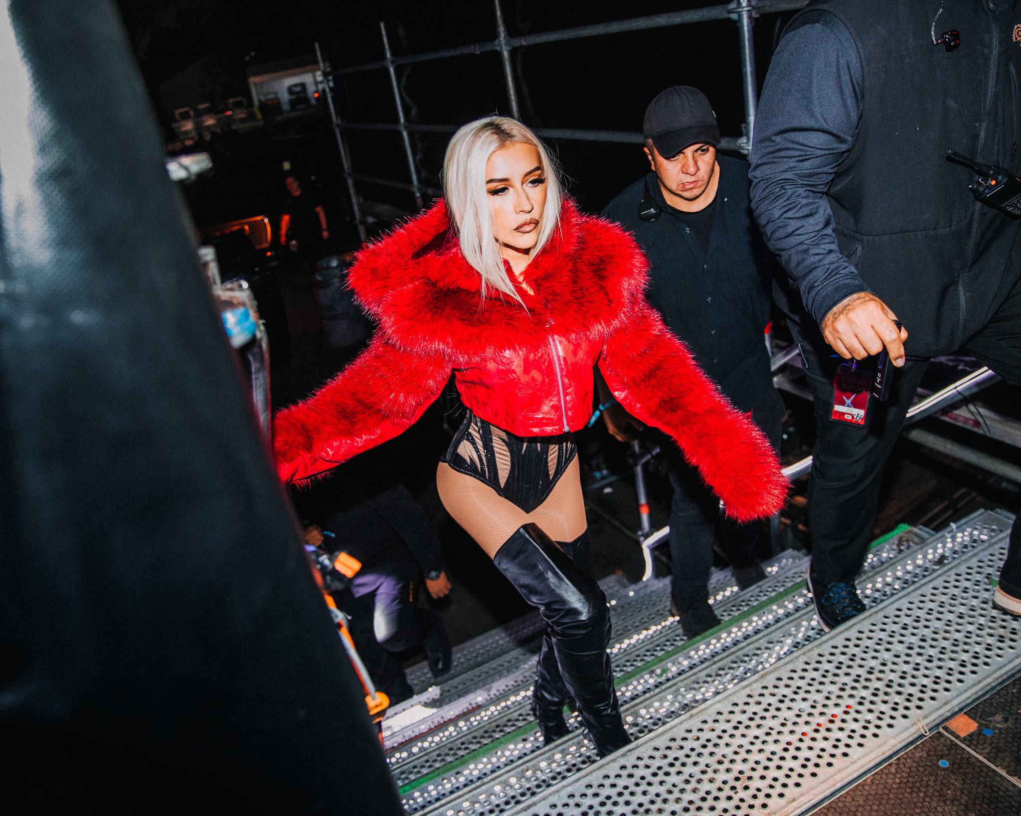 xtina-1792669132376494184-02.jpg xtina-1792669132376494184-02.jpg