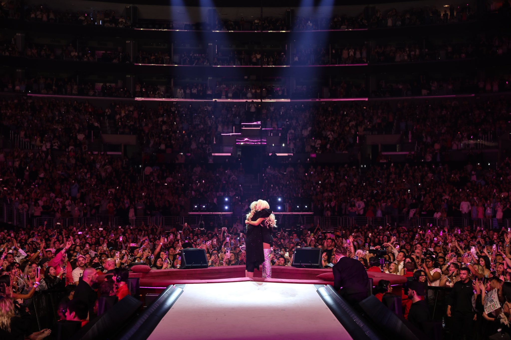 xtina-1857991428447810016-03.jpg xtina-1857991428447810016-03.jpg