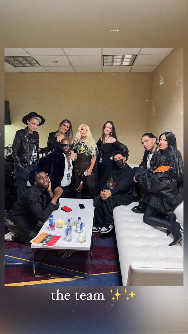 xtina-20211101-9.jpg xtina-20211101-9.jpg