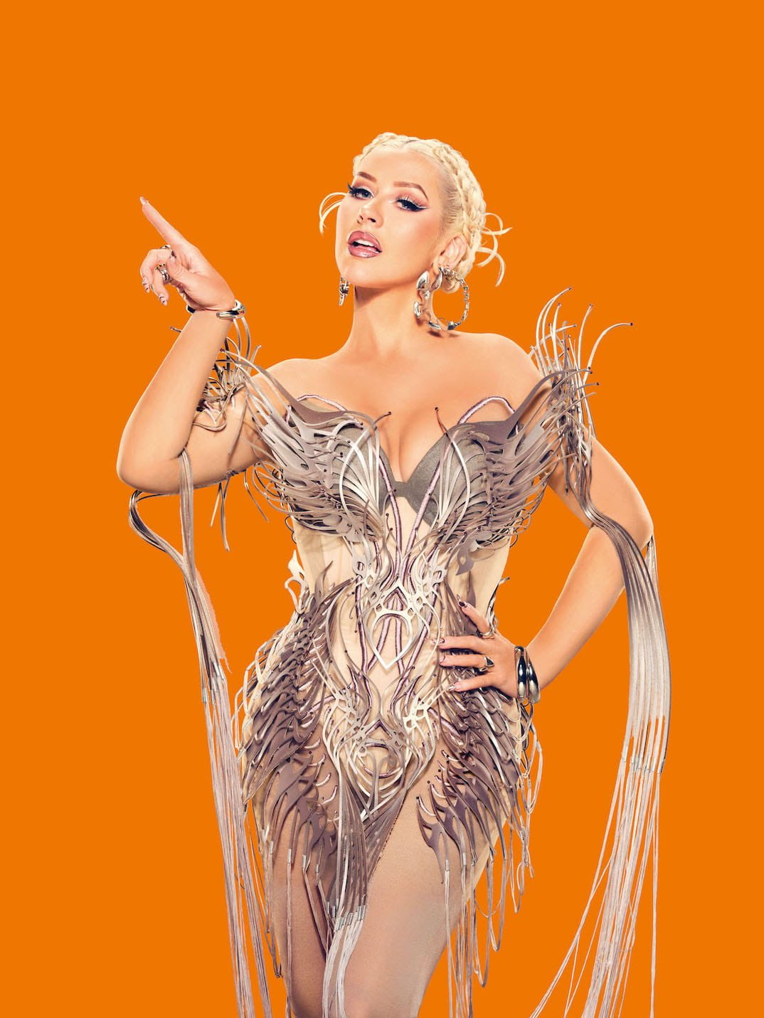 xtina_001.png xtina_001.png