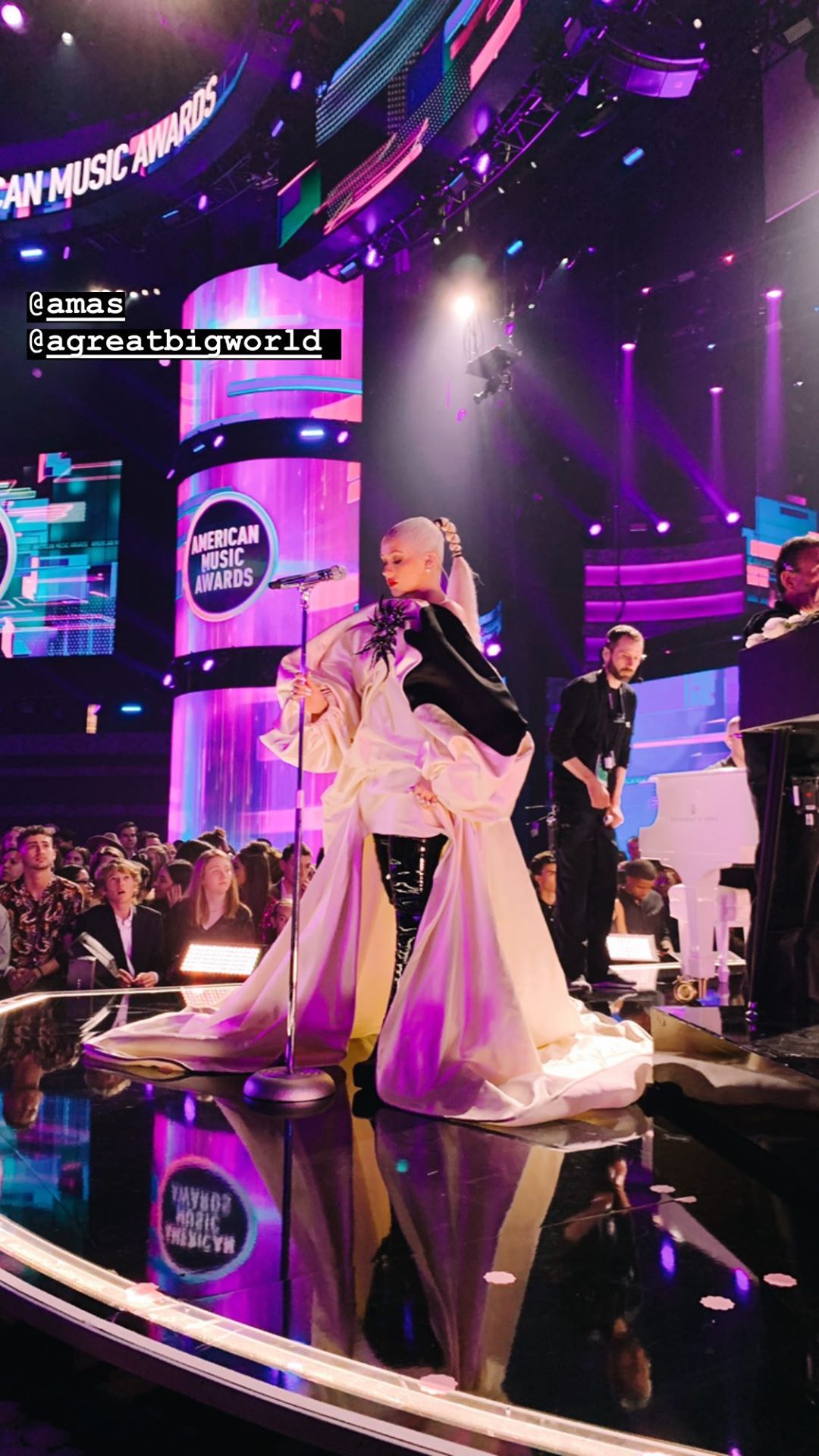 xtina_74706173_753249685144843_2044853112151186467_n.jpg xtina_74706173_753249685144843_2044853112151186467_n.jpg