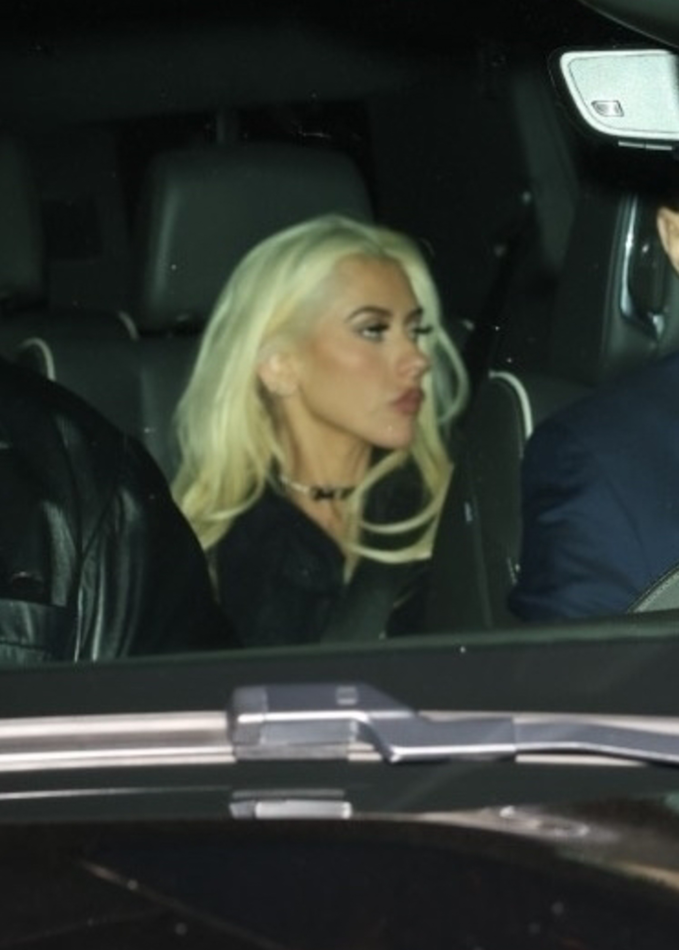 xtina_daily_13141516~3.jpg xtina_daily_13141516~3.jpg