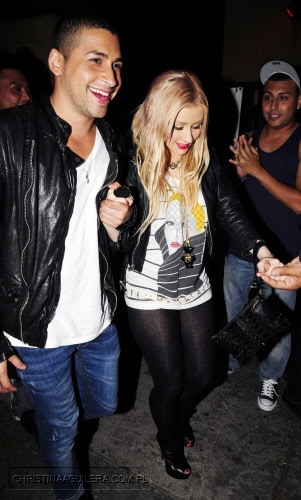 xtinadaily_49013.jpg xtinadaily_49013.jpg