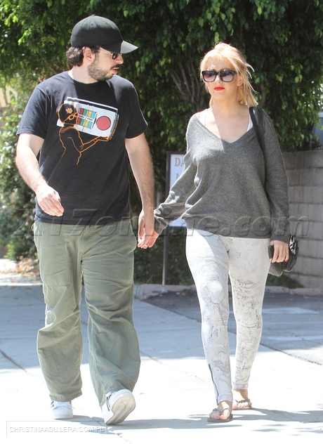 xtinadaily_4978010~0.jpg xtinadaily_4978010~0.jpg