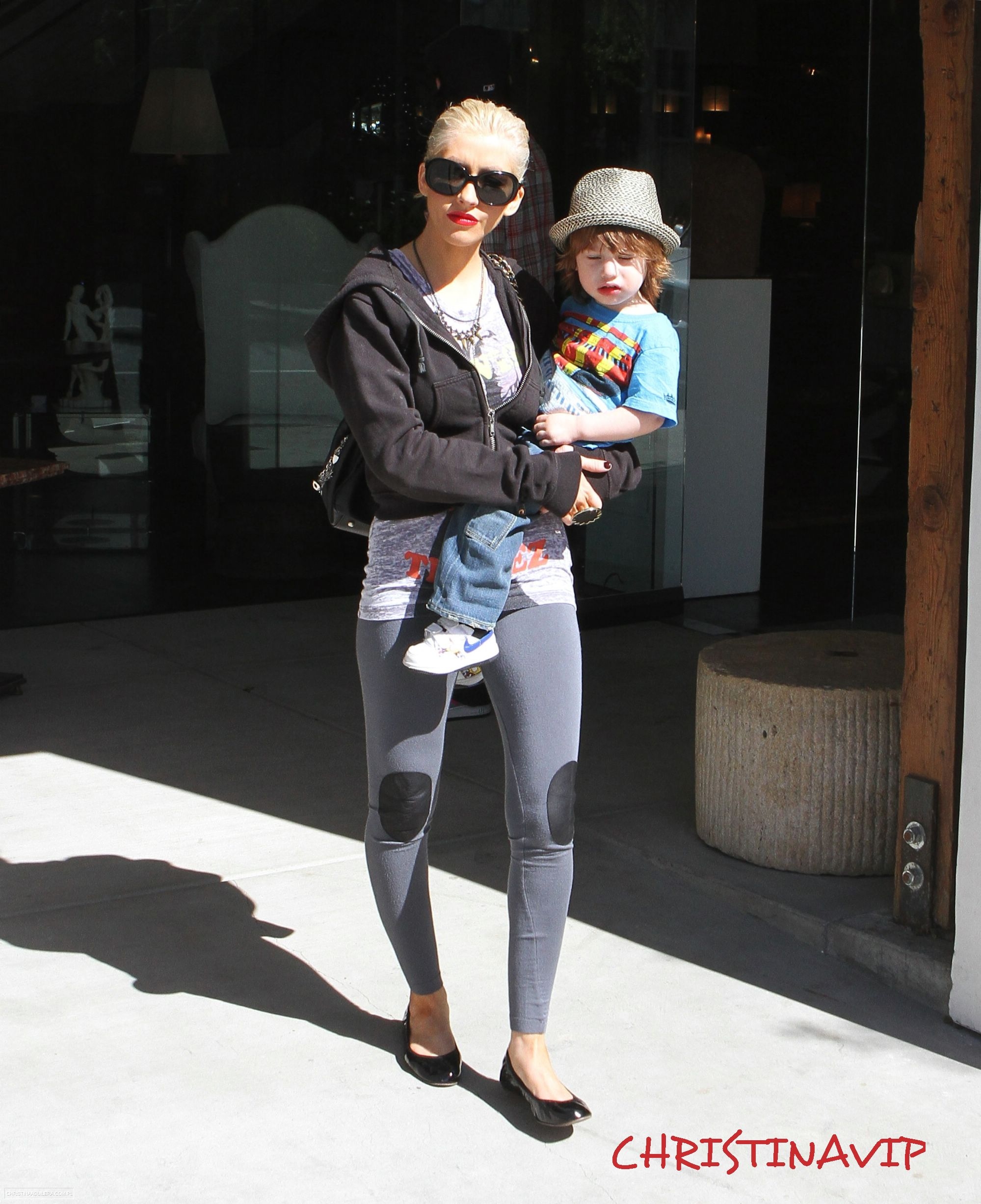 xtinadaily_869_285129.jpg xtinadaily_869_285129.jpg