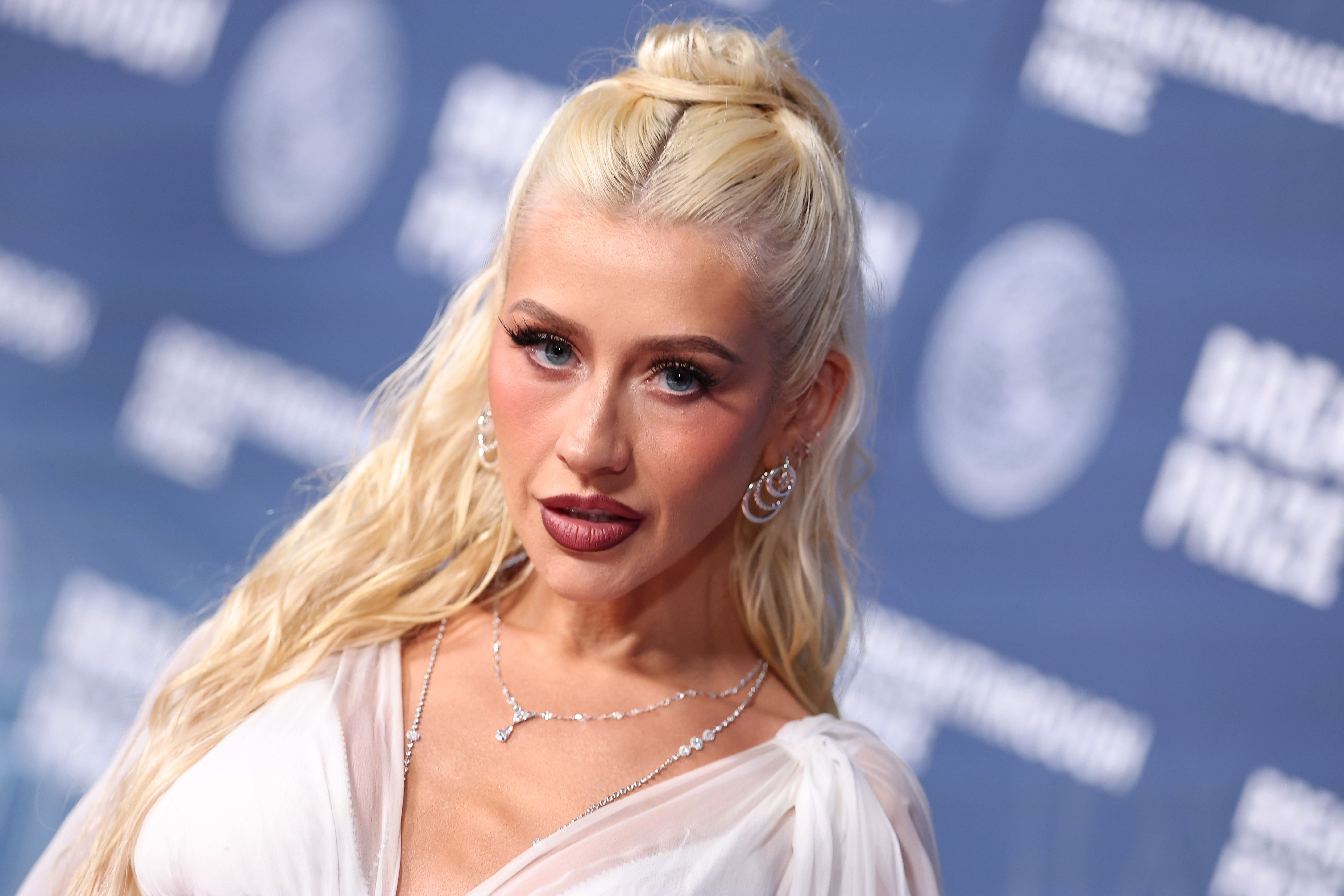 xtinadaily_christina_aguilera_11th_Breakthrough_Prize_Ceremony_at_Barker_Hangar_0250260270280.jpg xtinadaily_christina_aguilera_11th_Breakthrough_Prize_Ceremony_at_Barker_Hangar_0250260270280.jpg