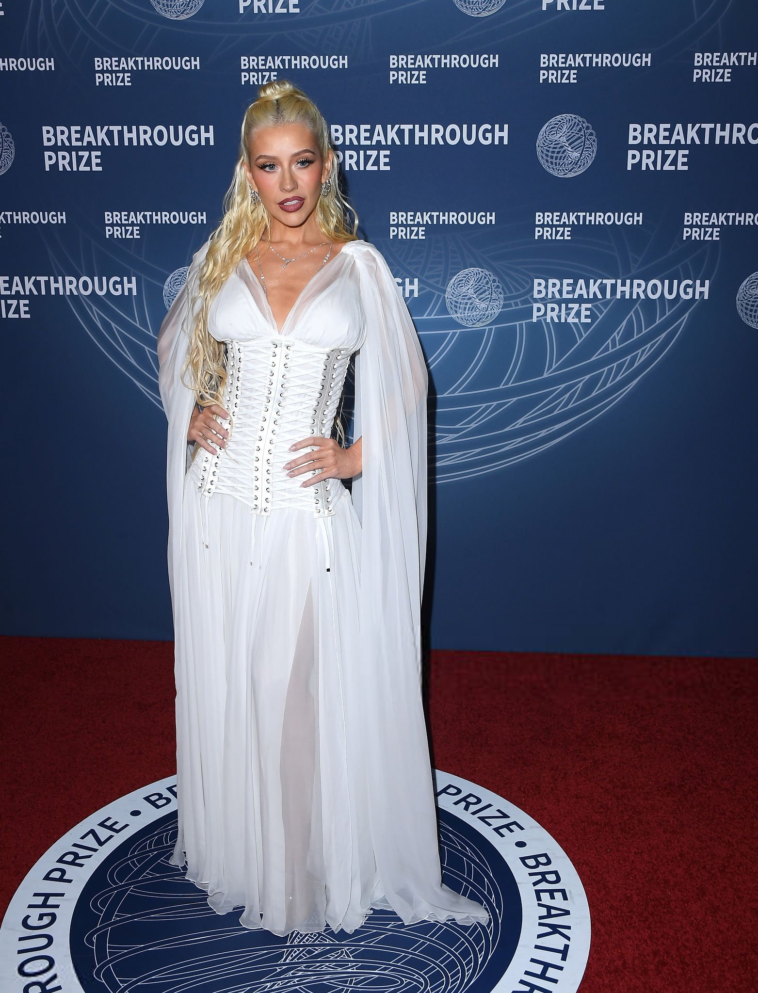 xtinadaily_christina_aguilera_11th_Breakthrough_Prize_Ceremony_at_Barker_Hangar_3813823833840.jpg