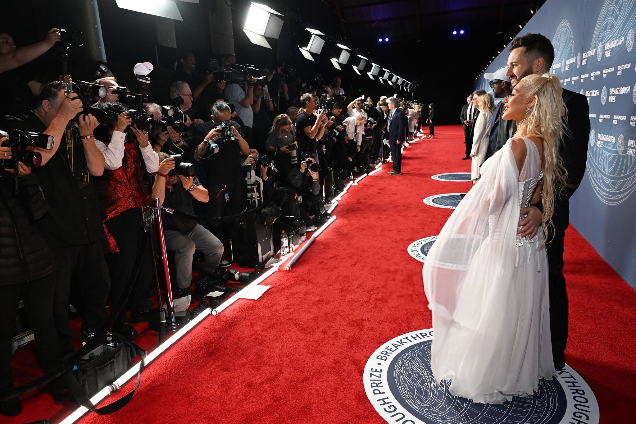 xtinadaily_christina_aguilera_11th_Breakthrough_Prize_Ceremony_at_Barker_Hangar_6696706716720.jpg