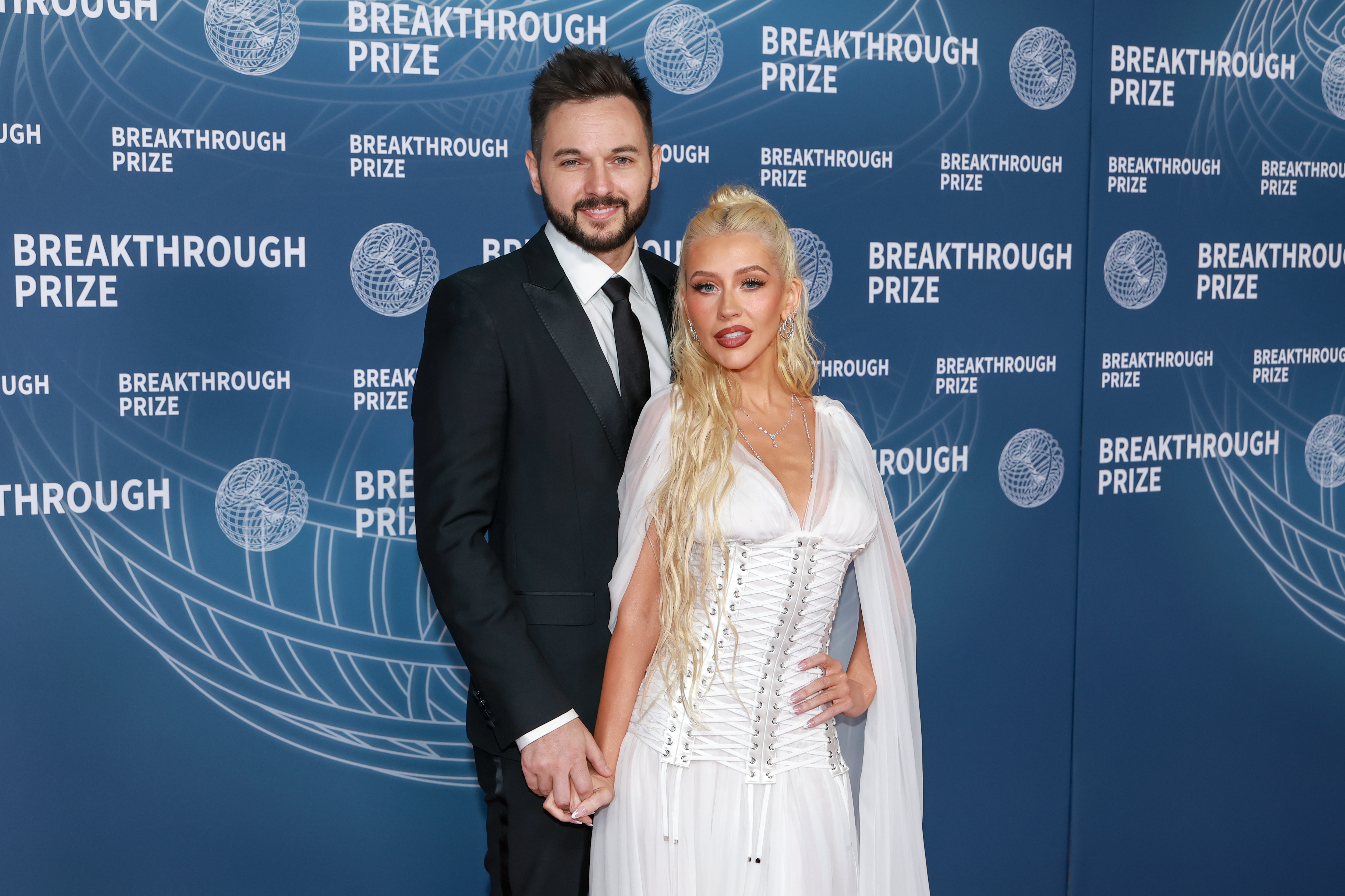 xtinadaily_christina_aguilera_11th_Breakthrough_Prize_Ceremony_at_Barker_Hangar_7337347357360.jpg xtinadaily_christina_aguilera_11th_Breakthrough_Prize_Ceremony_at_Barker_Hangar_7337347357360.jpg