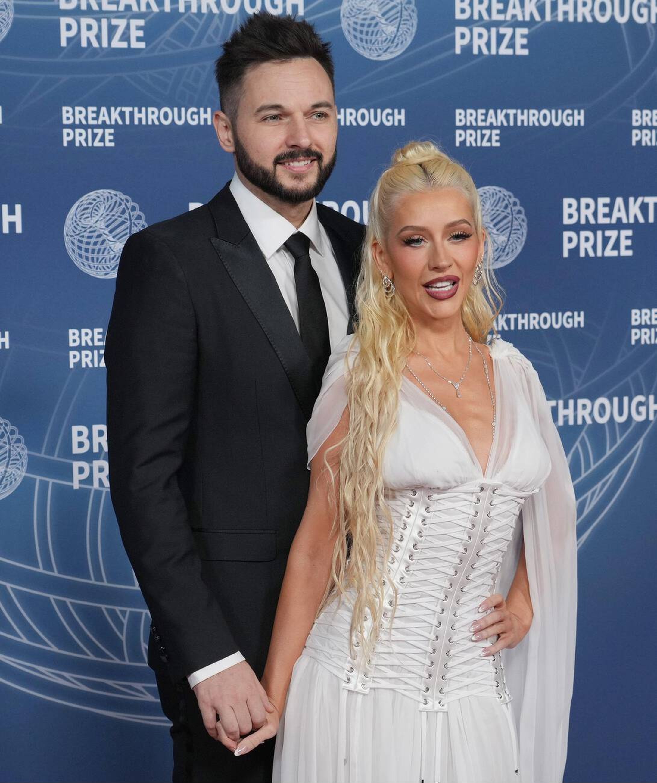 xtinadaily_christina_aguilera_11th_Breakthrough_Prize_Ceremony_at_Barker_Hangar_73747576.jpg xtinadaily_christina_aguilera_11th_Breakthrough_Prize_Ceremony_at_Barker_Hangar_73747576.jpg